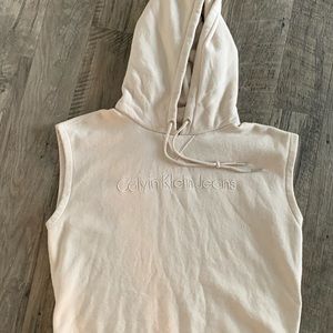 Calvin Klein women’s cropped sleeveless hoodie